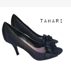 Tahari  Black‎ satin stiletto. shoes 9.5 NWOB